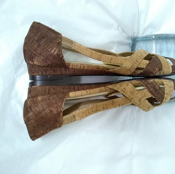 J.Renee Women's Sandals Cori Brown Neutral Shoes Fabric Cork Pattern 7M - Picture 6 of 9